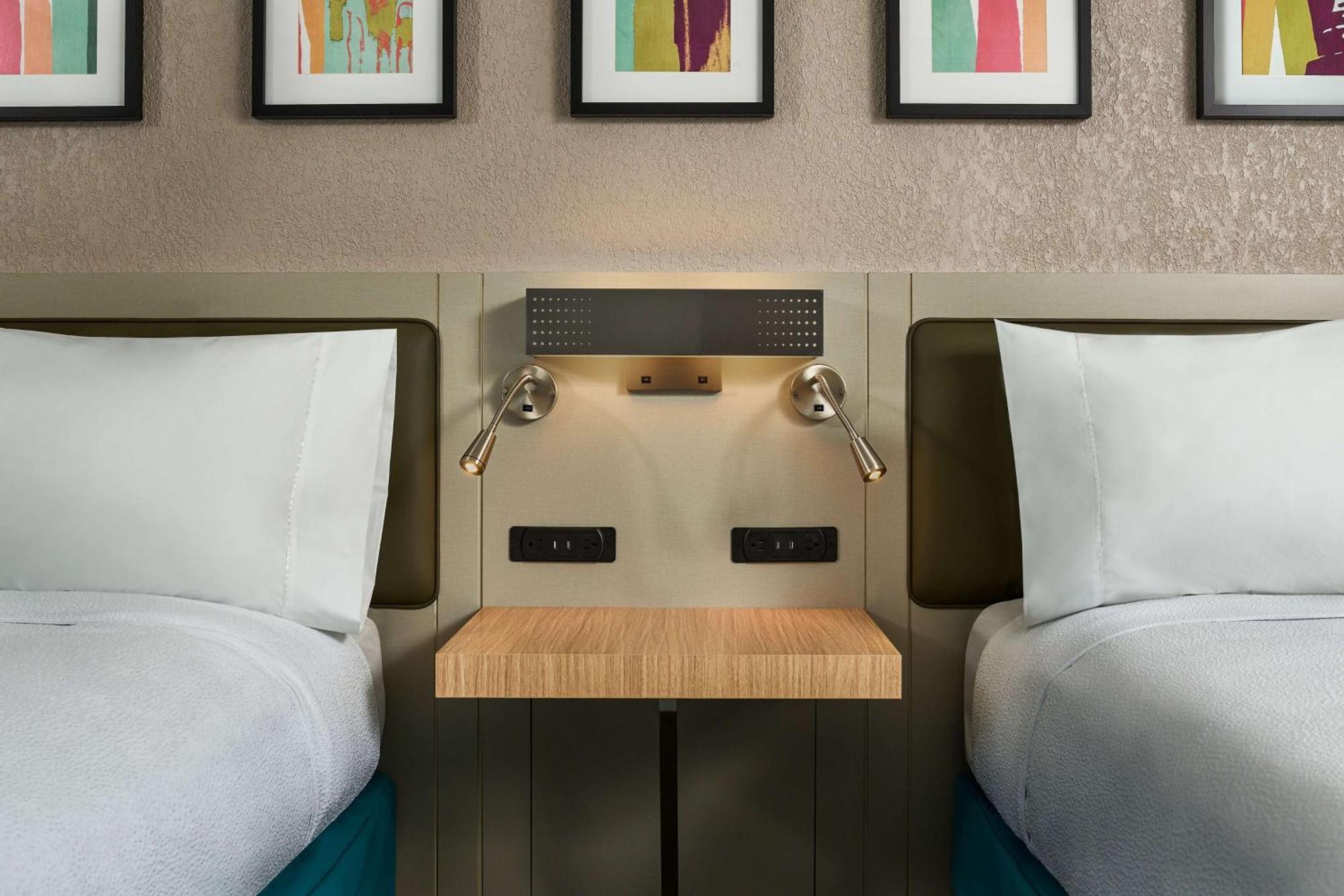 Inn at Tewksbury Bagian luar foto