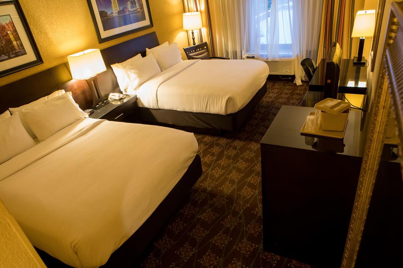 Inn at Tewksbury Bagian luar foto